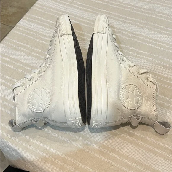 Converse Chuck Taylor All Star Leather Hightop Sneakers size 6.5 women’s - Picture 5 of 8